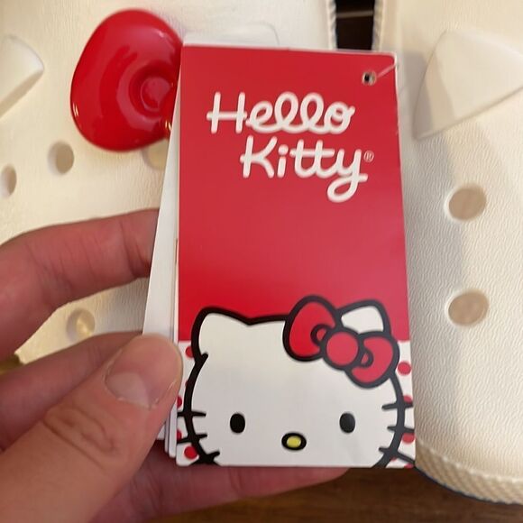 NWT Crocs Hello Kitty Clog Women Size 9 Men Size 7 - Picture 7 of 9